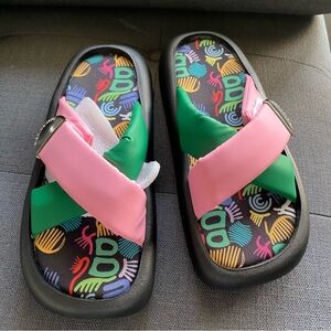 Tri color slides